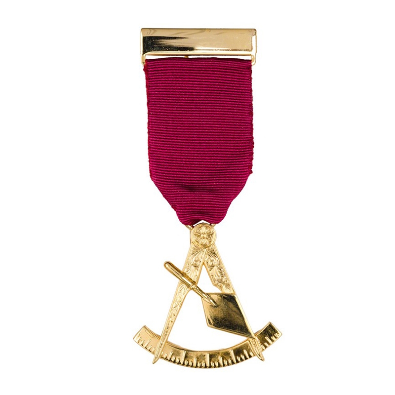 Royal & Select Masters Past Masters Breast Jewel